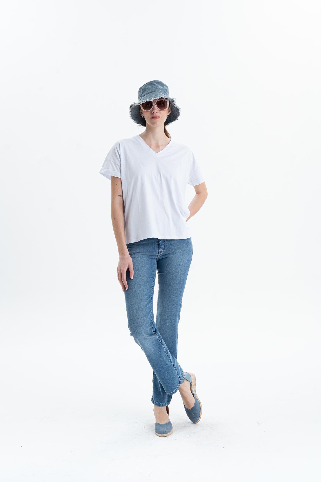 REMERA RELAX ESCOTE V